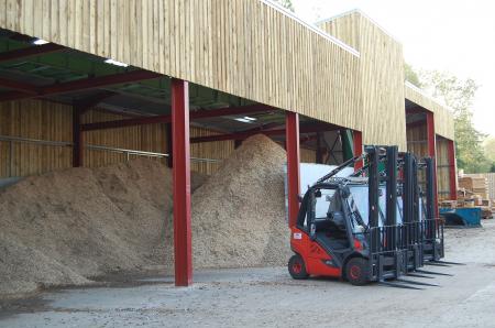 Turning old fences and pallets into wood chip energy