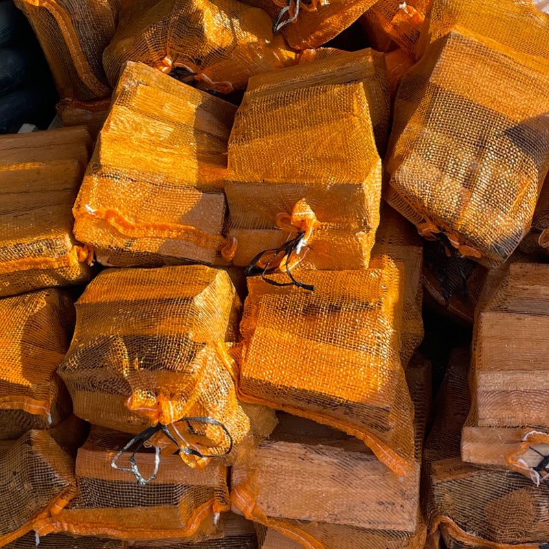 Kiln-dried hardwood logs