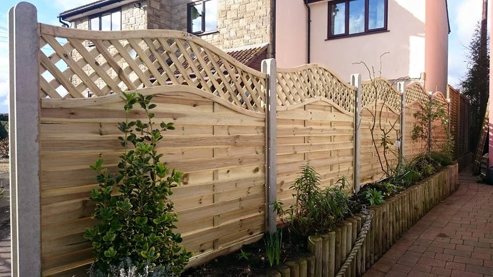 Omega Fencing Panel with Lattice Top | Somerlap Somerset