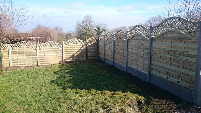 Omega Fencing Panel with Lattice Top